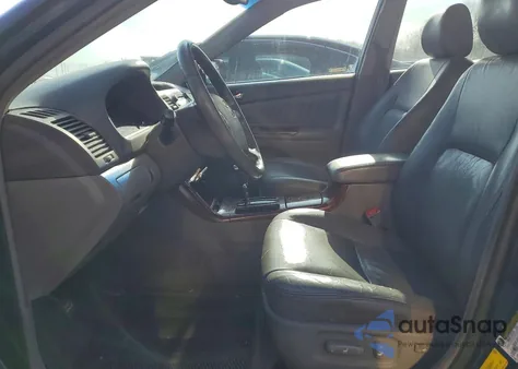 2005 Toyota Camry Xle V6 из США, поврежденный, VIN 4T1BF30K25U107055